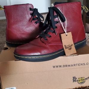 DR. MARTENS